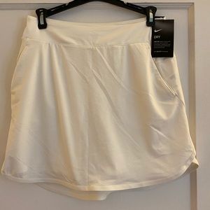 Womens Nike Dry Fit Size S white Golf skort: NWT